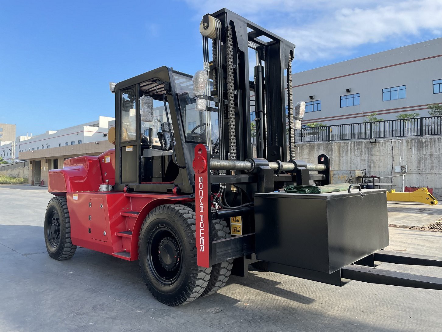compact 12t forklift