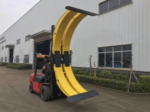 Forklift dengan Pengapit gulungan kertas