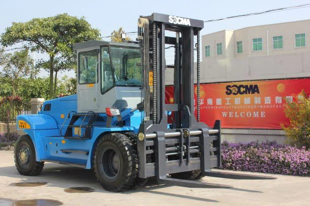 Trak Forklift Berat 16 Ton Warna Biru