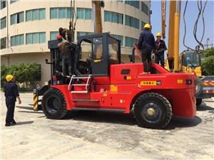 15 Tan Diesel Warna Trak Forklift Berat Disesuaikan