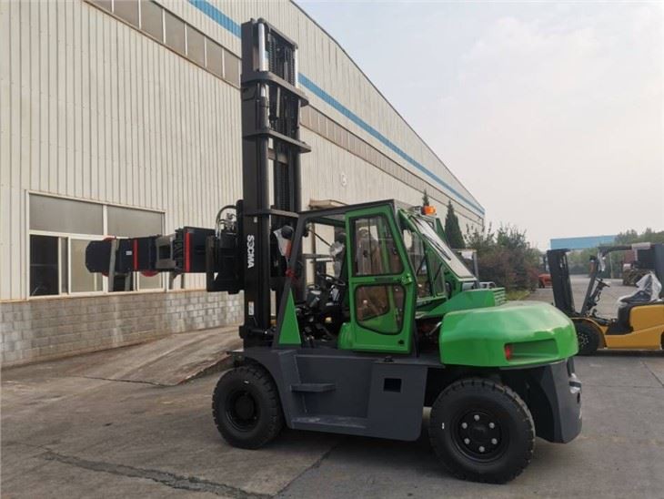 Forklift Diesel Dengan Manipulator Tayar