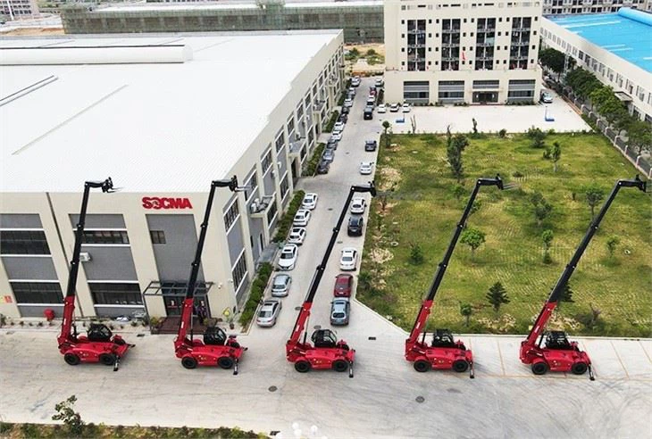 SOCMA 7t Telescopic Handler 17m Lift Height