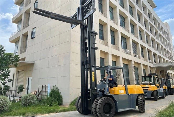 SOCMA 10t Forklift Untuk Disewa