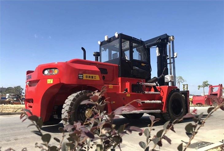 SOCMA 16T Capacity Diesel Forklift
