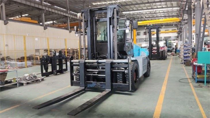 Electric Forklift 10Ton 15 Ton 25 Ton Battery Lithiium Ion